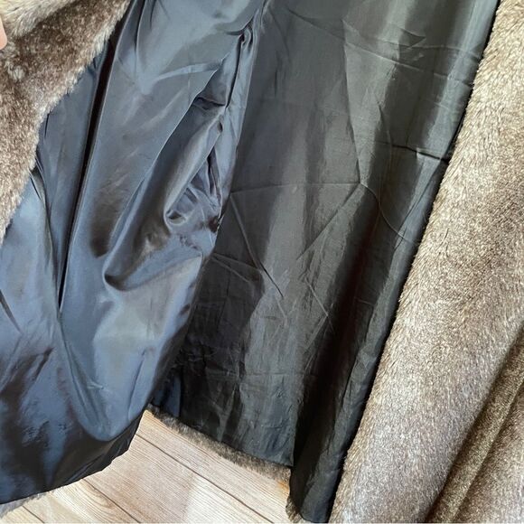 CHICOS FAUX FUR VEST IN BROWN - Picture 6 of 6